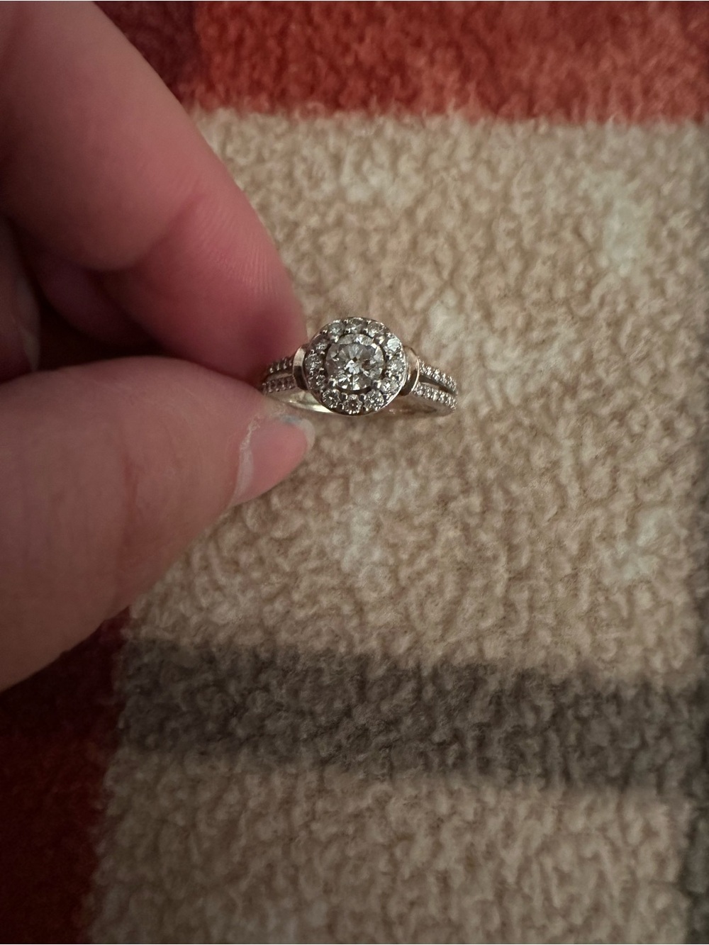 Zales Disney collection Cinderella ring - Picture 2 of 4
